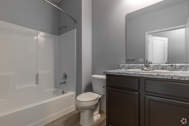 C1 3BR, 3BA - 1,077SF - Bathroom