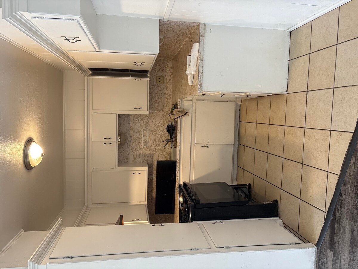 Photo - 4203 50th St