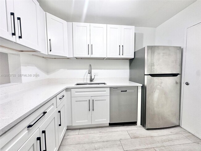 6890 N Kendall Dr Unit B204
