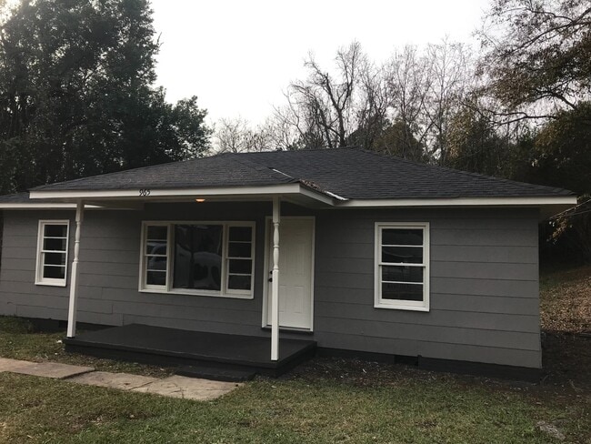 Photo - **AVAILABLE NOW**3 or 4 Bedroom / 1.5 Bathroom Home for Rent in Columbus, GA