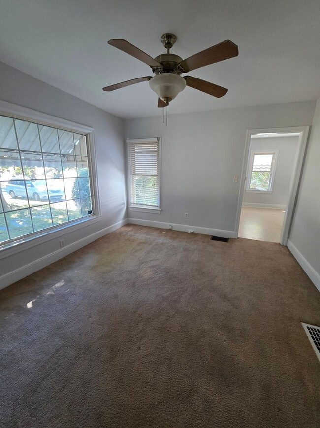 Photo - 2 BR in Emerywood!