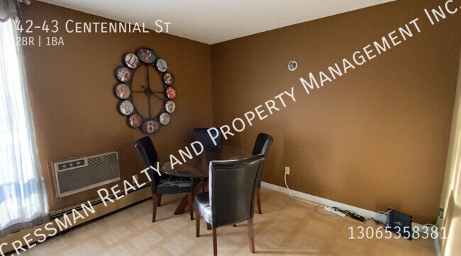 Photo - Top Floor 2 Bedroom Apartment Near University