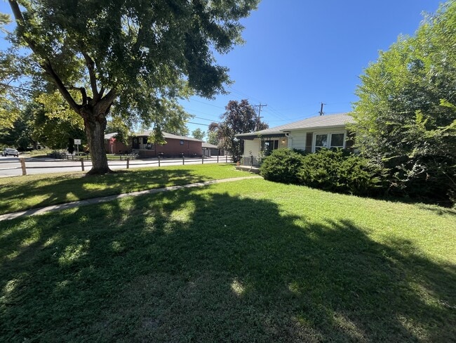 Photo - 2401 Marshall St