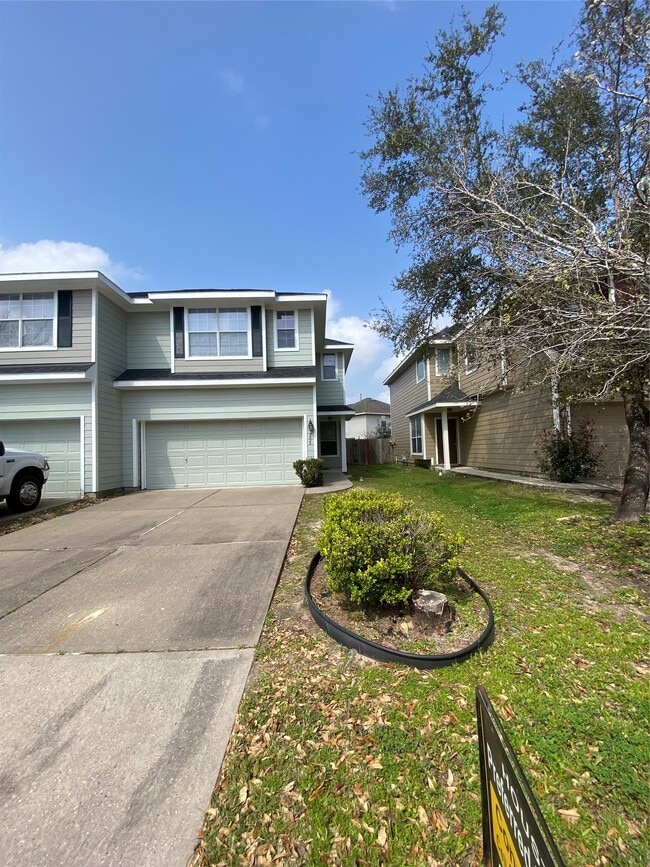 Photo - 8925 Elm Drake Ln