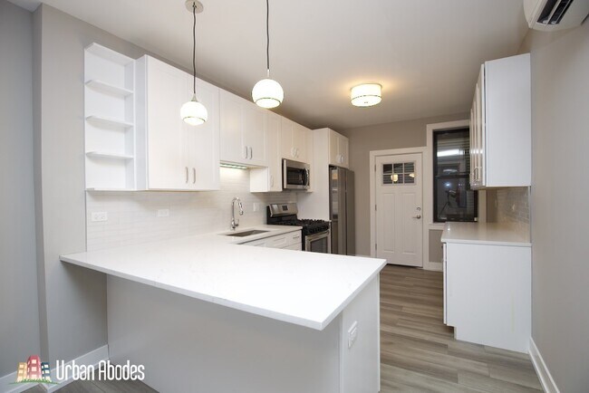 Photo - 3937 N Janssen Ave Unit A09C