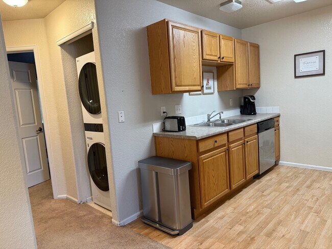 Photo - 802 Waterglen Dr Unit O62