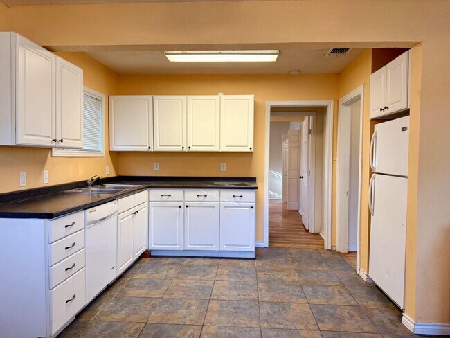 Photo - 2405 22nd Pl