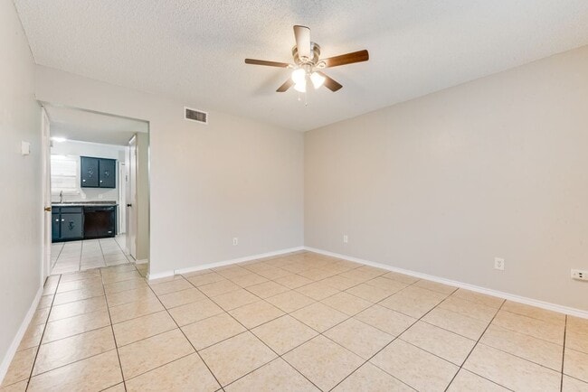 Photo - 1728 W Sanford St Unidad J