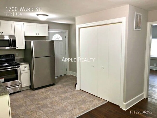 Photo - 1700 Ward St