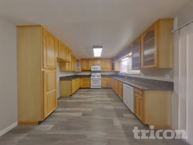 Photo - 602 Chyrl Way