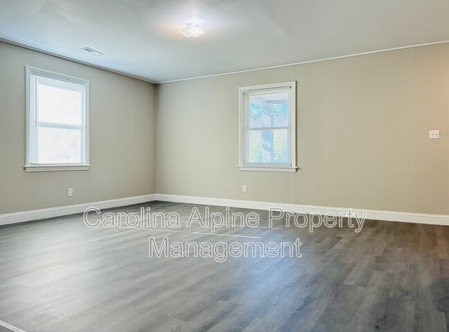 Photo - 613 Legrand St