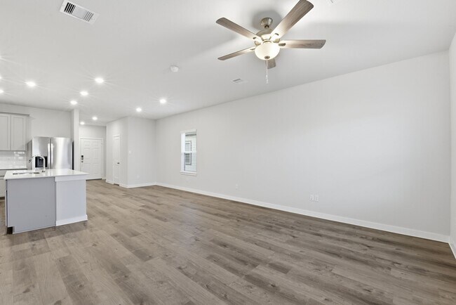 Photo - 4011 Ancient Honor Dr