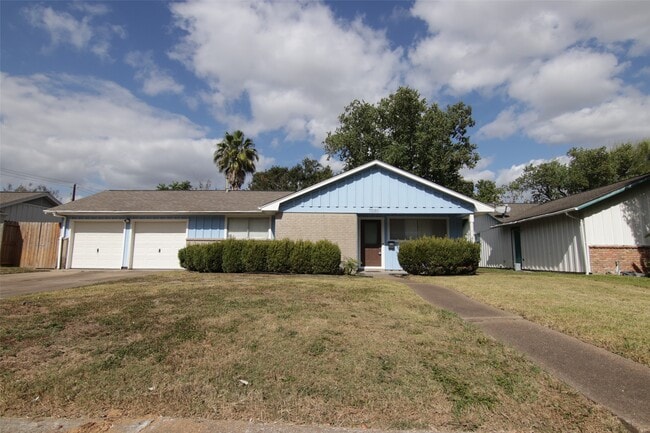 Building Photo - 7030 Sharpview Dr