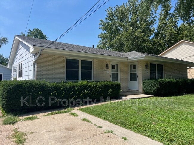 Building Photo - 1550 NW 81st St Rental