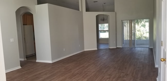 13504 White Elk Loop