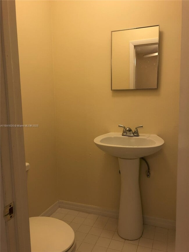 Photo - 4908 SW 142nd Pl Unit 2