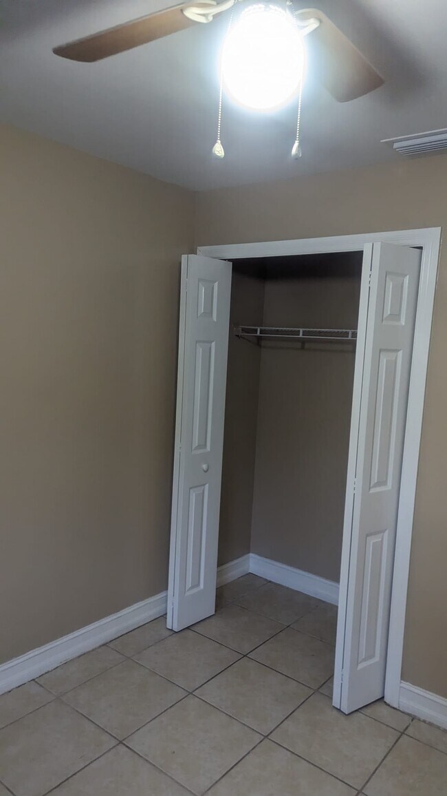 Photo - 513 Meadow Rd