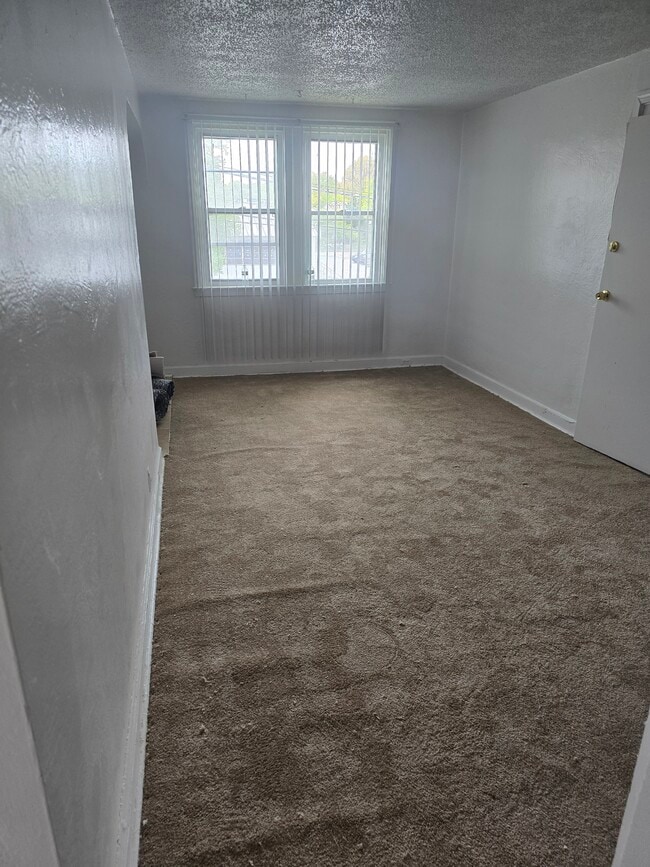 Photo - 386 E Upsal St Unit 386 upsal street