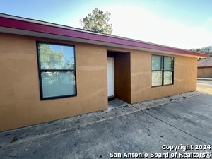 Building Photo - 1721 Quintana Rd Rental