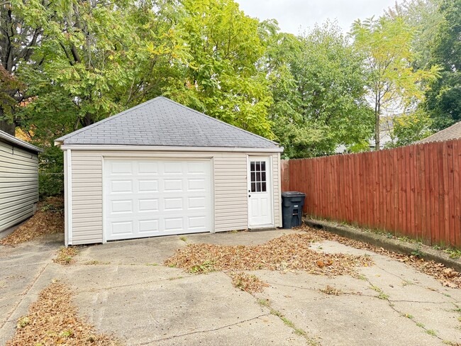 Photo - 2221 13th St SW