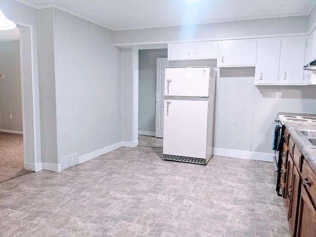 Building Photo - 602 Pearson St Rental