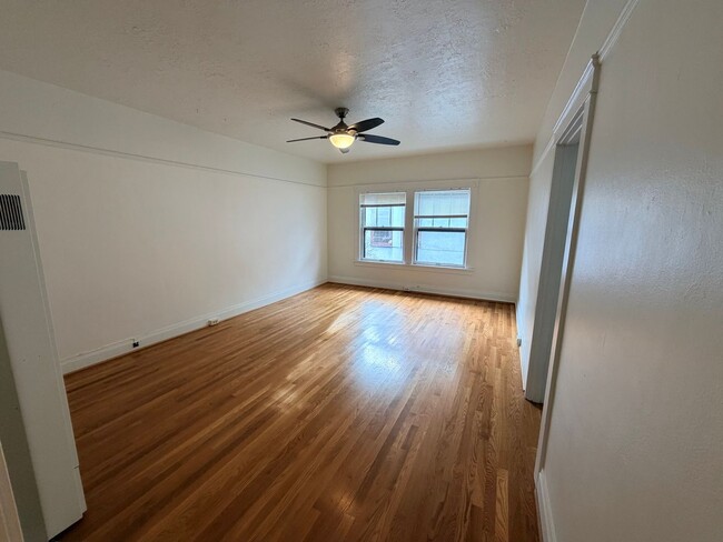 Photo - Studio Second Floor Unit Ladd's Addition/Hawthorne District Unit K