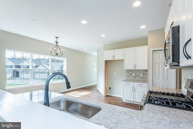 Photo - 1714 Shady Ln