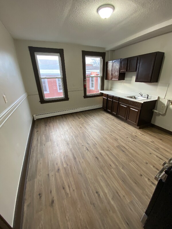 Photo - 844-850-850 Park St Unidad 3W