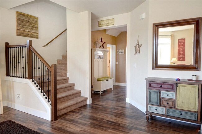 Photo - 729 207th St SW House