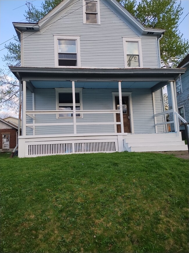 Building Photo - 932 Morton St Rental