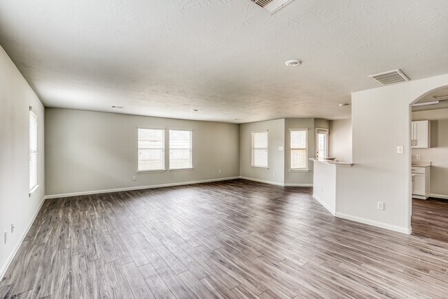 Photo - 5834 Kyle Cove Dr