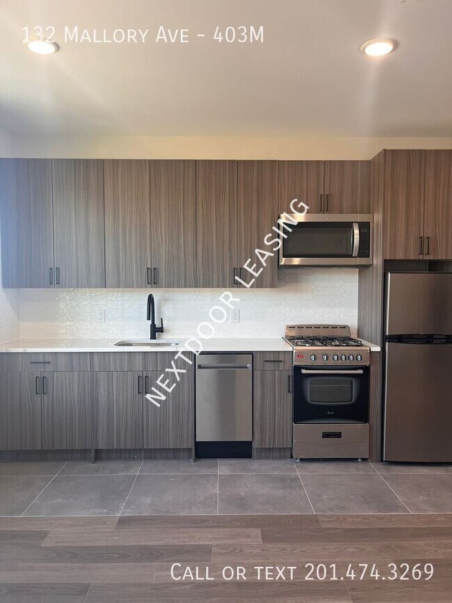 Building Photo - 132 Mallory Ave Unit 403M