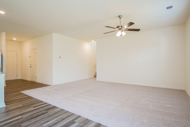 Photo - 216 Babbling Brk Dr