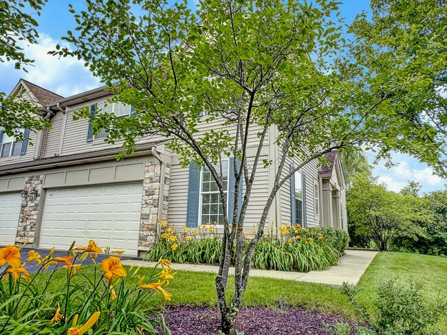 Building Photo - 1089 Ellsworth Dr