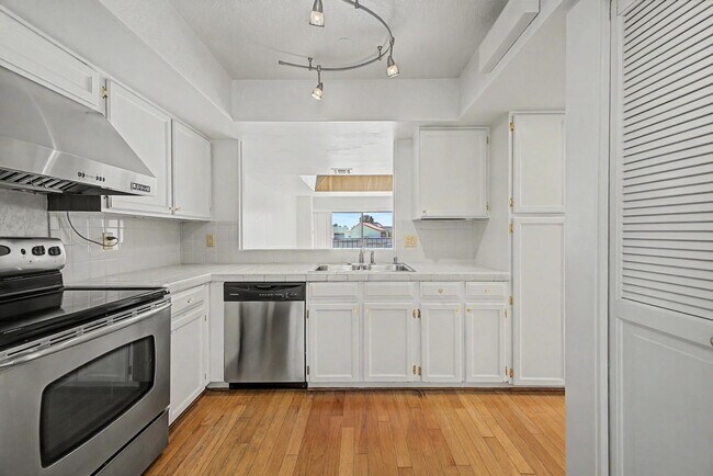 Photo - 5736 N 25th St