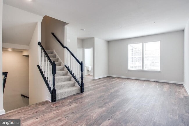 Photo - 5039 MacDonough Pl