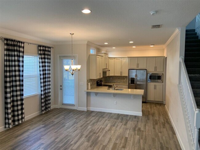 Photo - 9073 Laureate Blvd