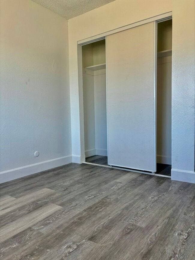 Photo - 1331 Pinetree Dr Unit 4