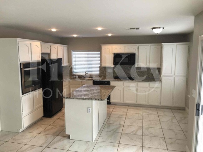 Photo - 8041 Hilliard Ave