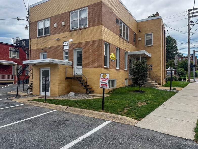902 Columbia Ave