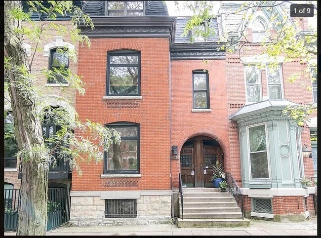 Building Photo - 2139 N Sedgwick St Rental