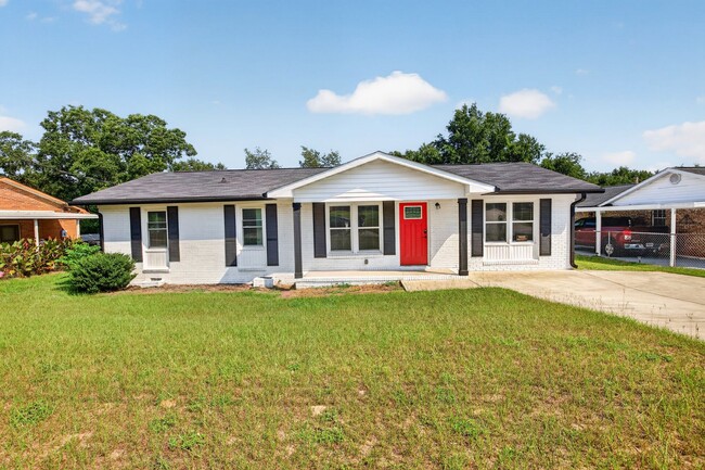 Building Photo - Beautiful Home 4 bedroom 3 bath