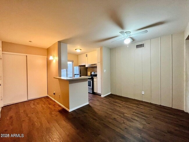 Photo - 1701 W Tuckey Ln Unit 137