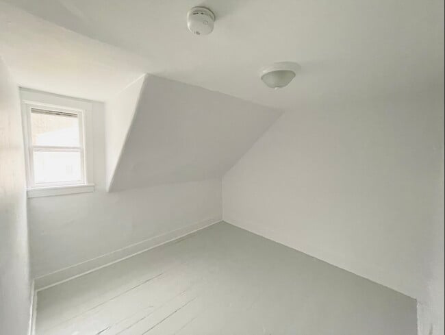 Photo - 167 Pleasant St Unit Apt 2