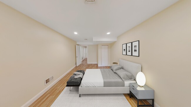 Building Photo - 126 Calumet St Rental