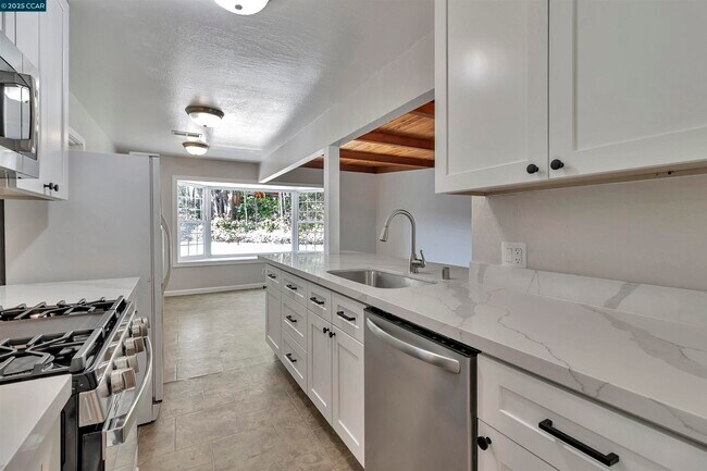 Photo - 520 Dawkins Dr