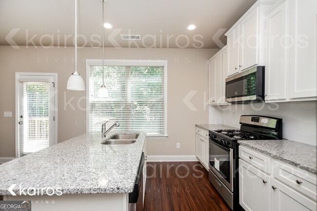 Photo - 170 Mandy Ln