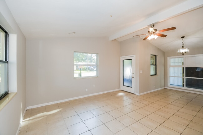 Photo - 1904 Shelton Rd