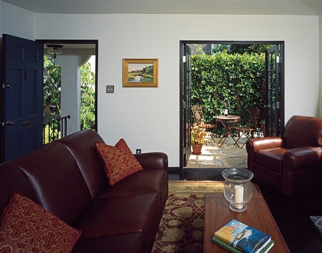 Photo - 124 Carr Dr Unit A