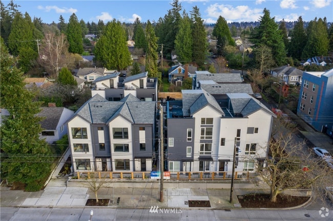 Building Photo - 10712A Greenwood Ave N Rental